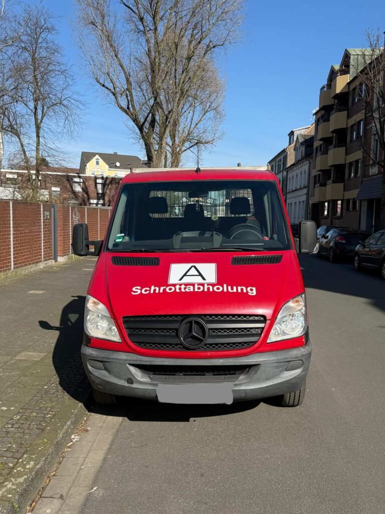 Schrottabholung Gelsenkirchen bietet Ihnen eine schnelle, zuverlässige und umweltfreundliche Lösung, um Altmetall, Elektroschrott oder Kfz-Teile fachgerecht zu entsorgen. Kontaktieren Sie uns noch heute unter 📞01522-422-4277, und wir kümmern uns um den Rest!